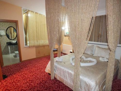 Demosan Hotel