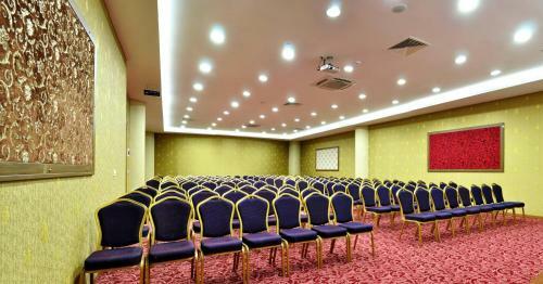 Demosan Hotel
