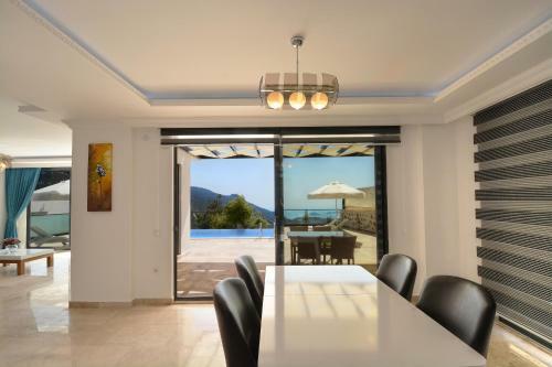Private Villa Loya