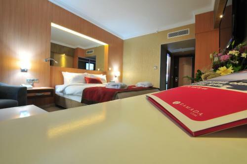 Hotel Ramada Usak
