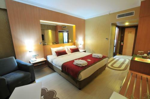 Hotel Ramada Usak