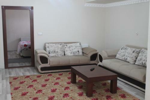 Apartamento Kurtar Suites-1
