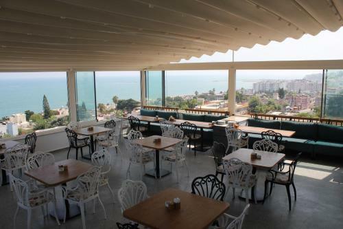 Port Marina Hotel