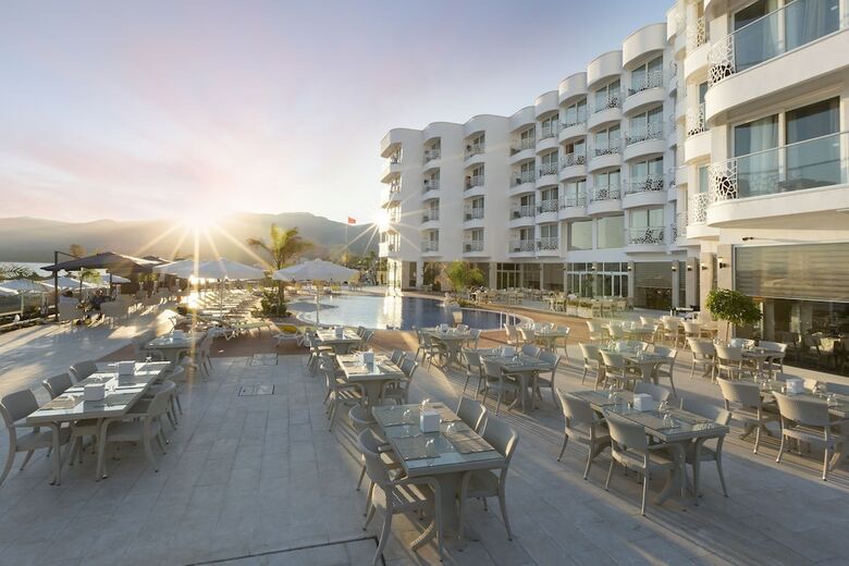 Marpessa Blue Beach Resort & Spa Hotel