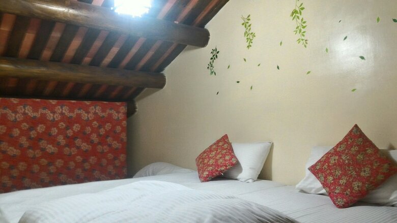 Love Nostalgia No. 53 B&B