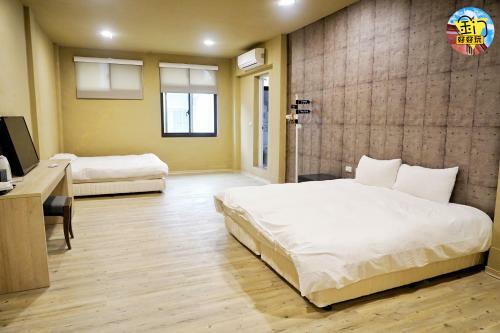 Hotel Cube Guest House