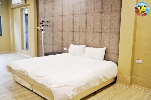 Hotel Cube Guest House