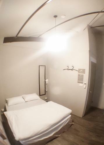 Feb Hostel