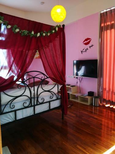 198 Red Hat B&B