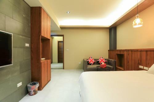 Sharp B&B