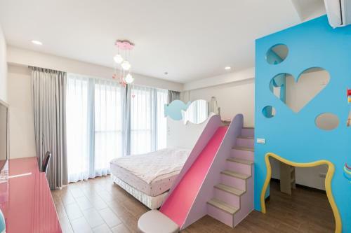 Love Peachy House