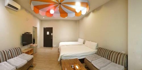 Happiness Yes Hostel