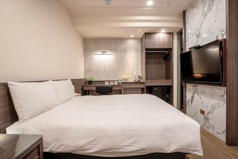 Dream Mansion Hotel
