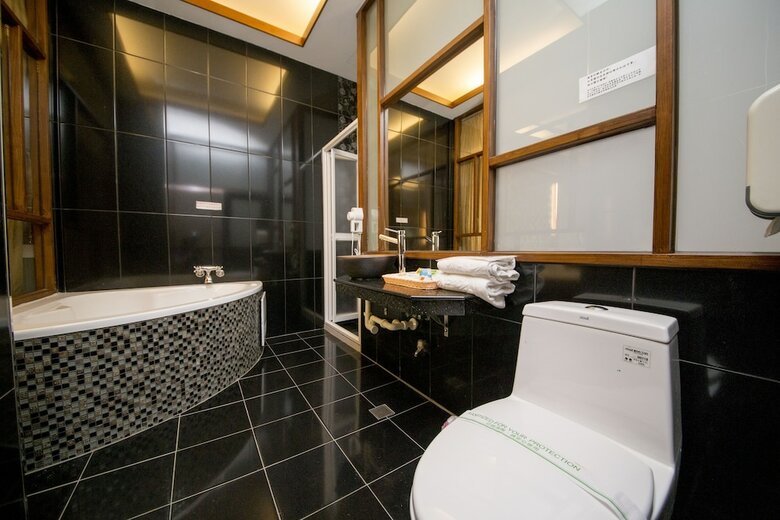 Jiayuam Motel