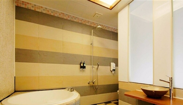 Jiayuam Motel