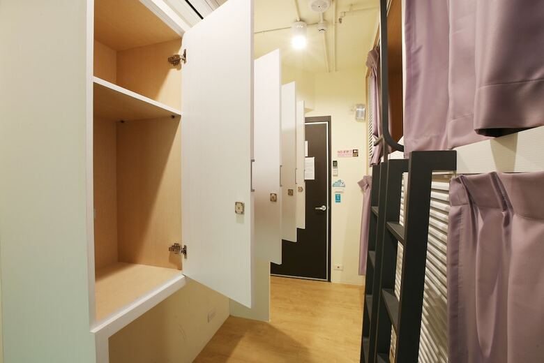 Loosha Hostel
