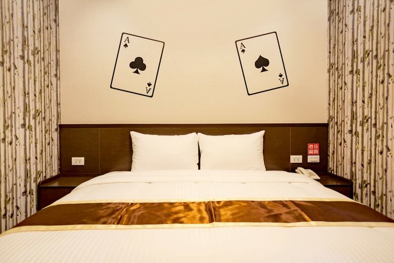 A Ace Hotel