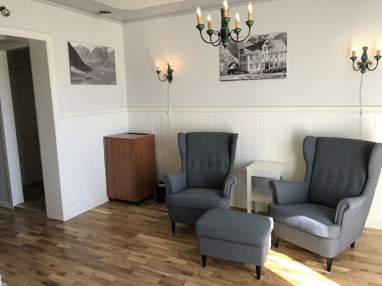 Hjelle Hotel
