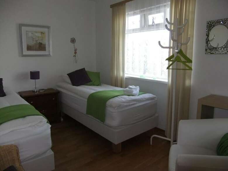 Bed & Breakfast Akra Guesthouse