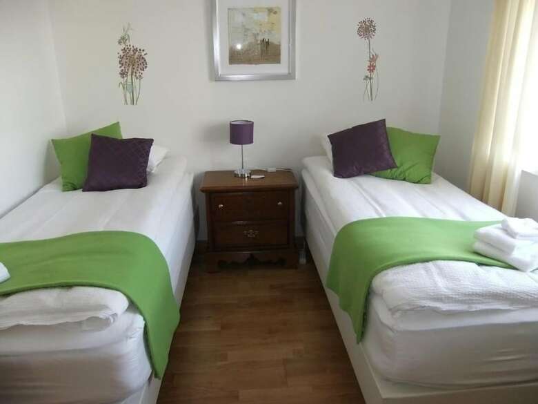 Bed & Breakfast Akra Guesthouse