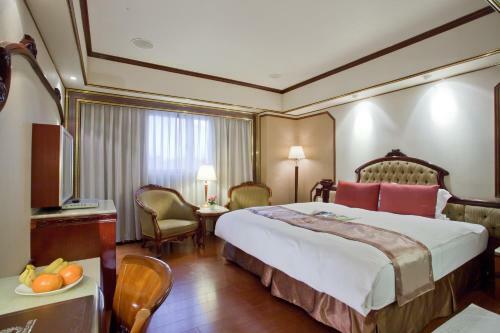Charming City Songshan Hotel