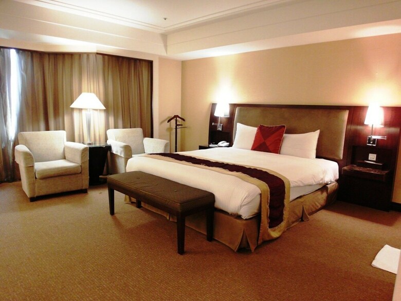 Nisus Hotel
