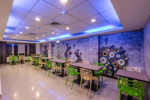 The Cloud Hotel Zhongli Branch
