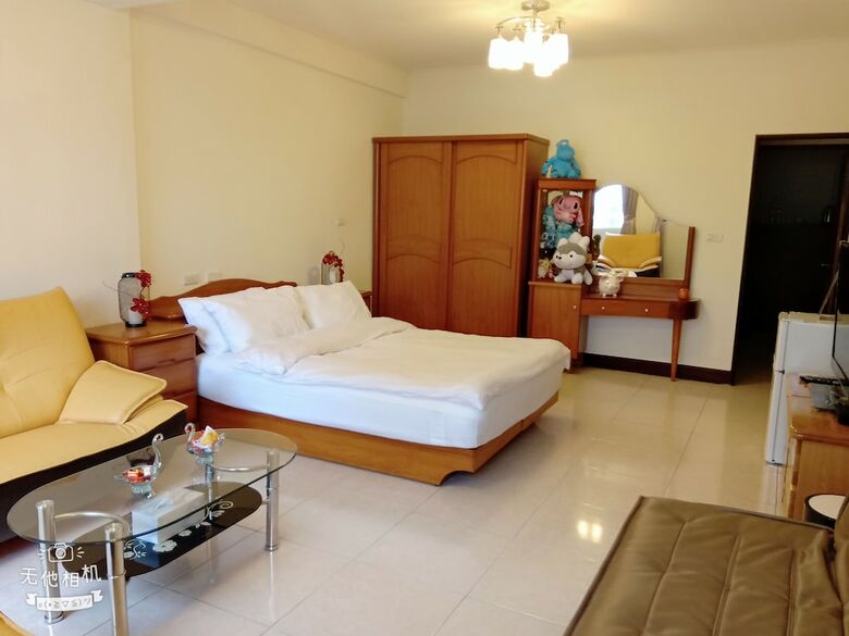 Bed & Breakfast Light Travel