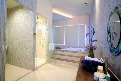 Vogue Boutique Motel