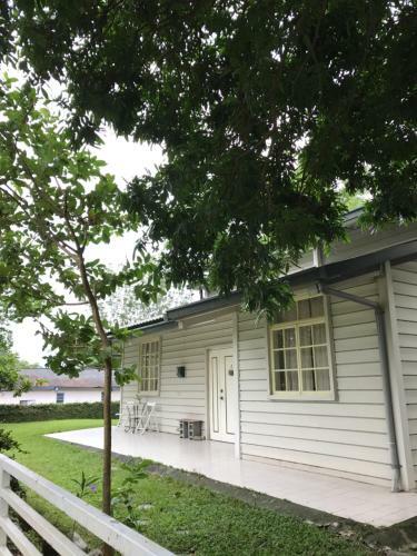 Lishe House