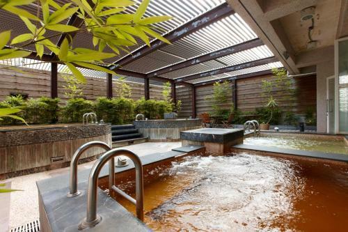 Eastern Hotel & Resorts Yangmei