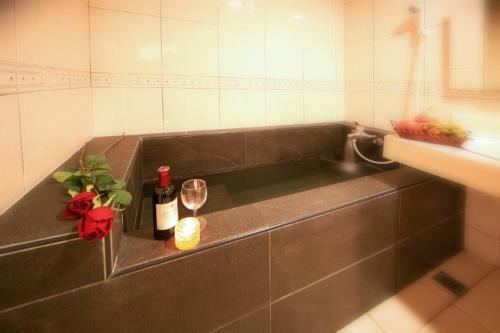 Ming Lu Holiday Hotel