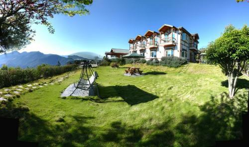 Hostal Starvilla