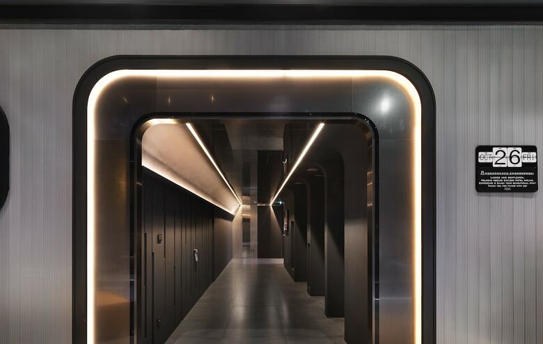 Explore Hotel