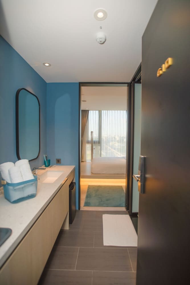 Explore Hotel