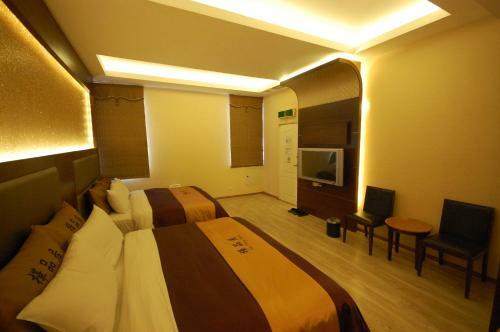 Hua Pinju Motel