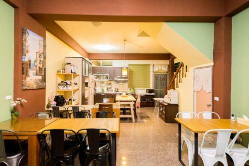 Moonlight Fengqing Homestay