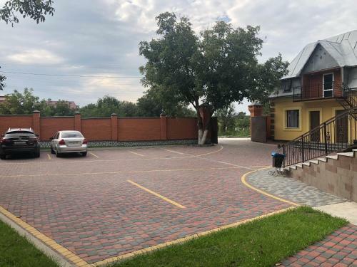 Hotel Fortetsya Malehiv