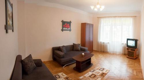 Apartment On Doroshenka 45/8