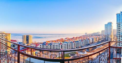 Golden Sea View Apartment