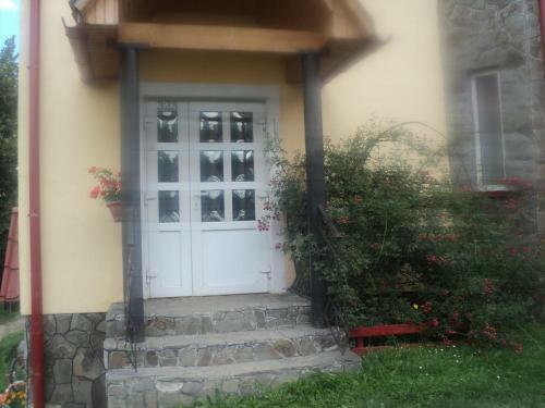 Hostal "? ????????"