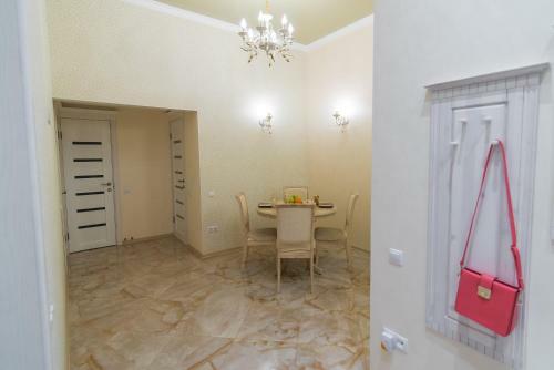 Vip Apartment Na Derebasovskoi