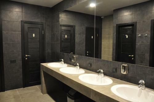 Full House Hotel & Capsule Hostel, Rivne
