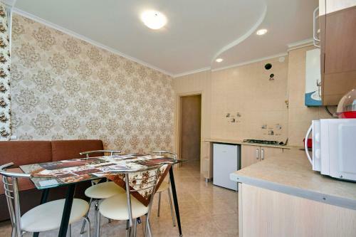 Apartment Pomiretska Street 9
