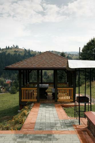 Lodge Gutsulwood