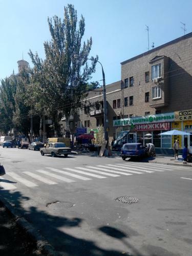 Apartment On Metalurgov Avenue