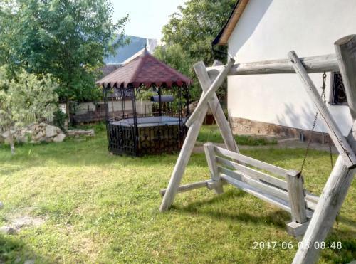 Hostal Village