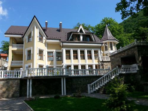 Hostal Gnizdo Golubky