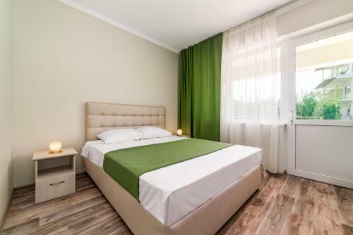 Green Hotel-club