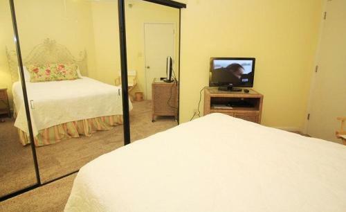 Windward Pointe 702